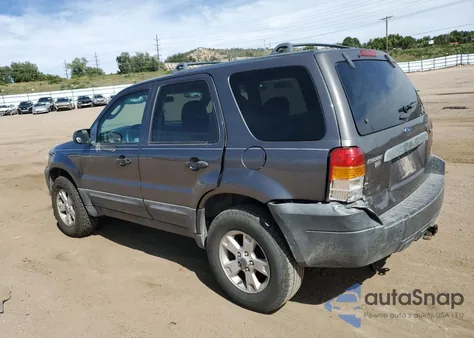2005 Ford Escape Xlt from USA, damaged, VIN 1FMYU93155KB68451